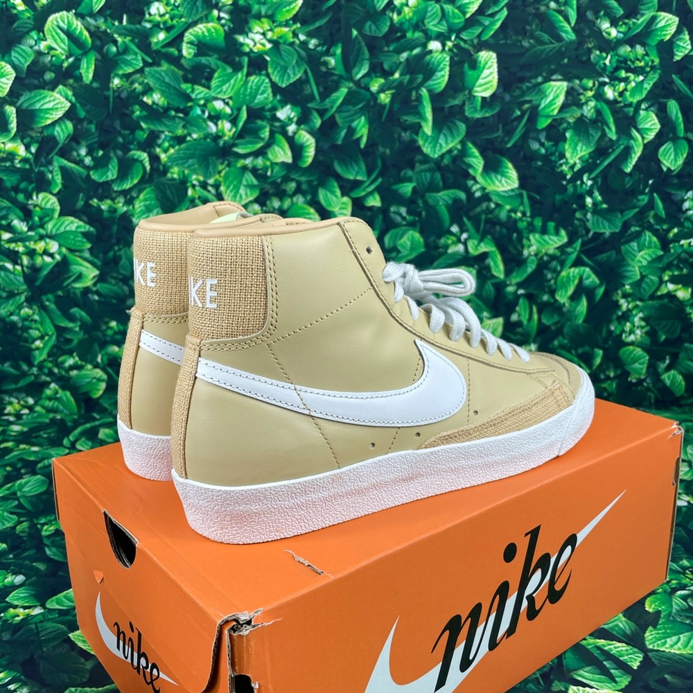 Nike Blazer Mid '77 Women's  |DD9679-200 - Picture 5 of 8